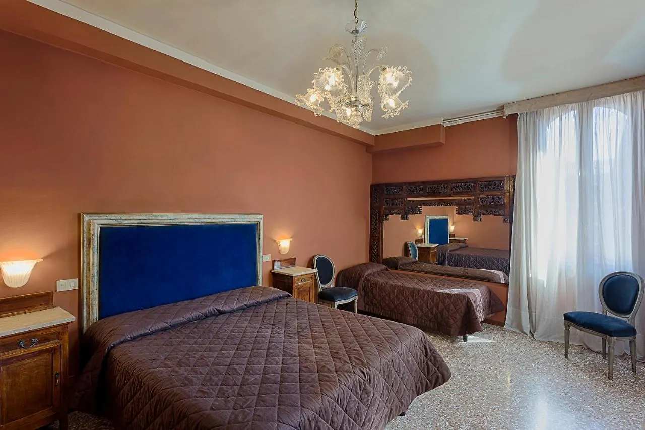 Hotel Guerrato Veneza 0*,